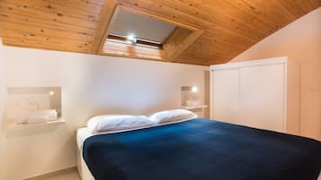 1 bedroom, individually furnished, iron/ironing board, free WiFi