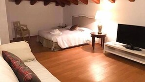 Ameublement unique, bureau, espace de travail pour ordinateurs portables