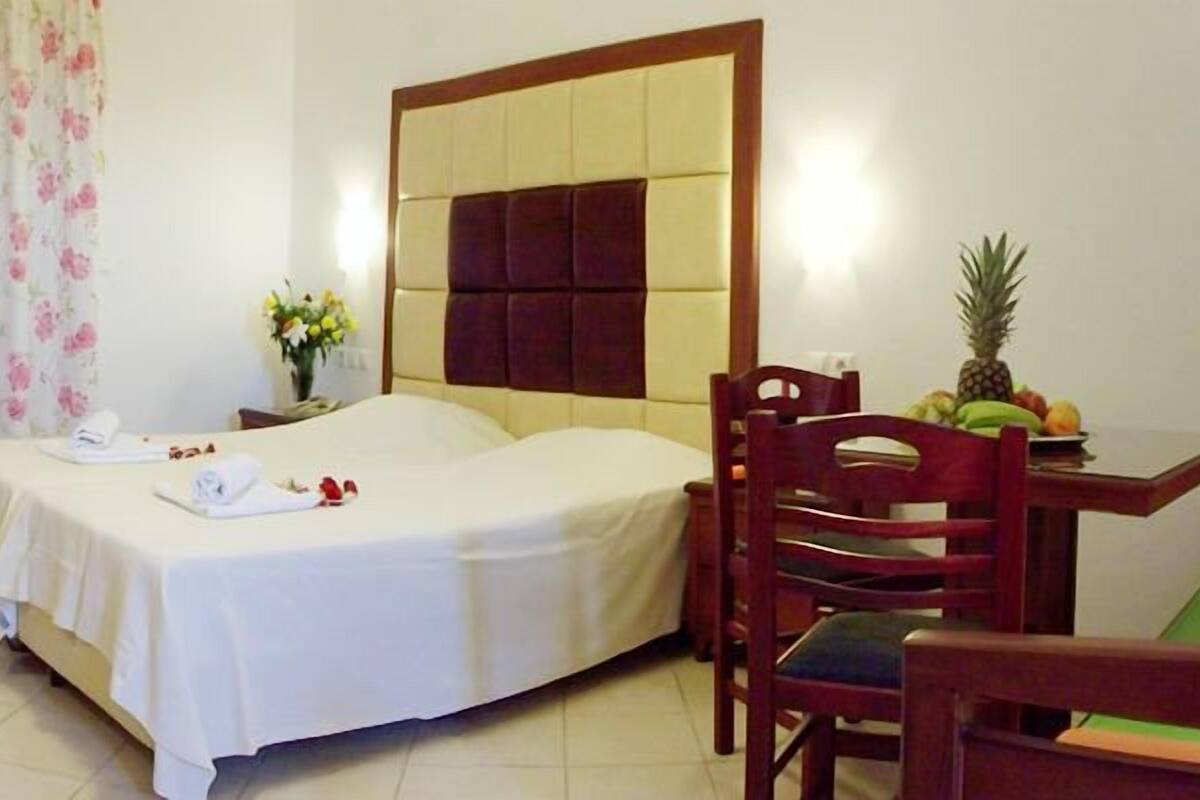 In-room safe, iron/ironing board, free cots/infant beds, free WiFi