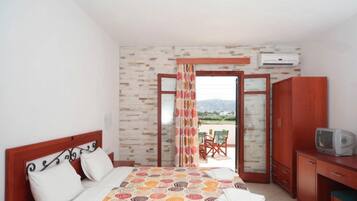 In-room safe, iron/ironing board, free cots/infant beds, free WiFi