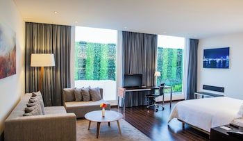 Fiesta Inn Plaza Central Aeropuerto