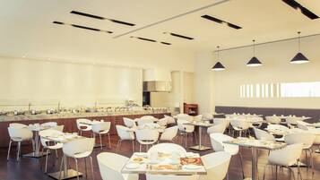 Daily buffet breakfast (USD 18 per person)