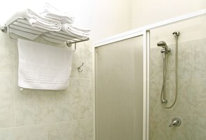 Double Room, 2 Single Beds | Bathroom shower - Hotel California (Ariccia)