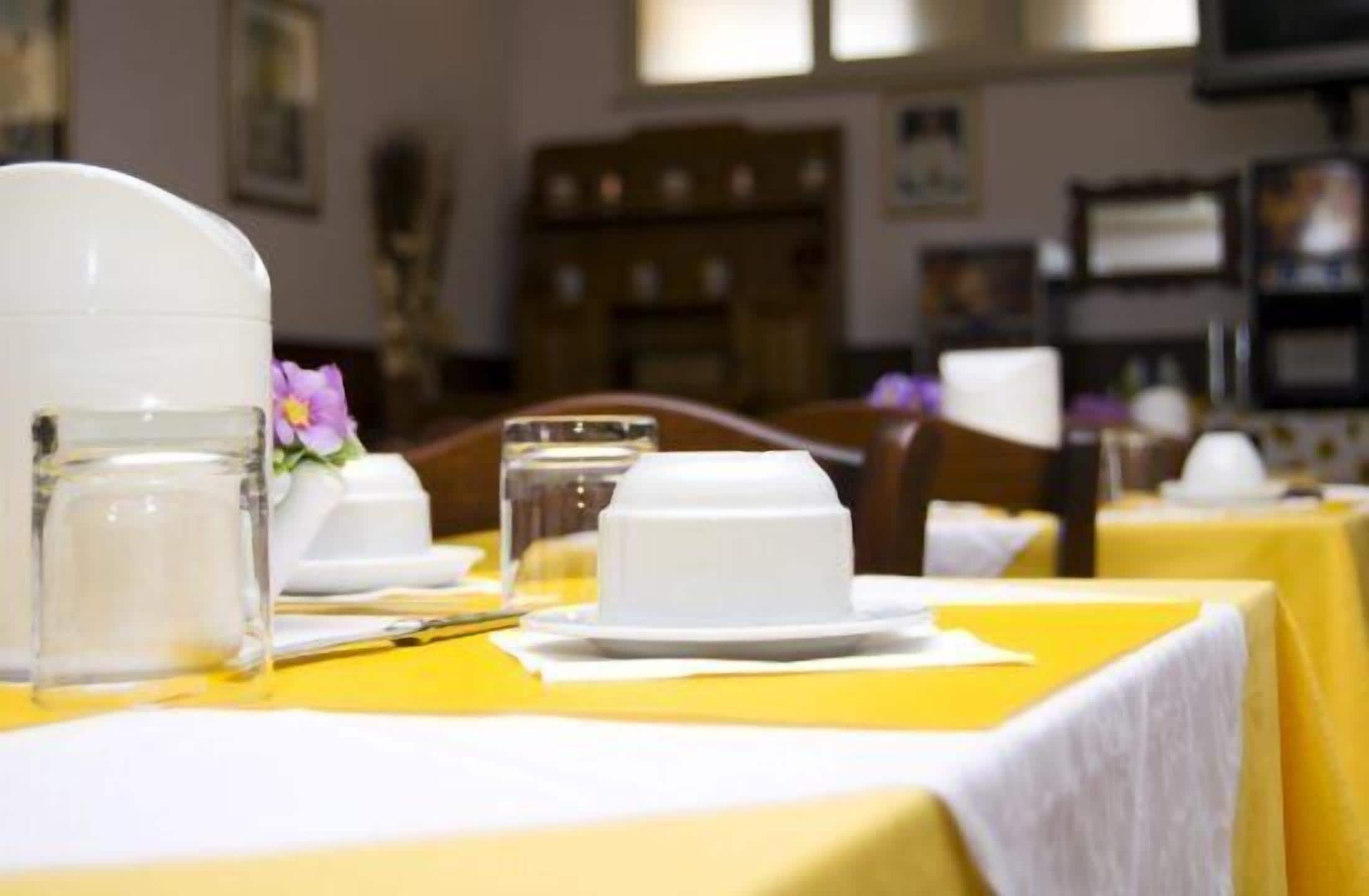 Petit déjeuner buffet compris tous les jours