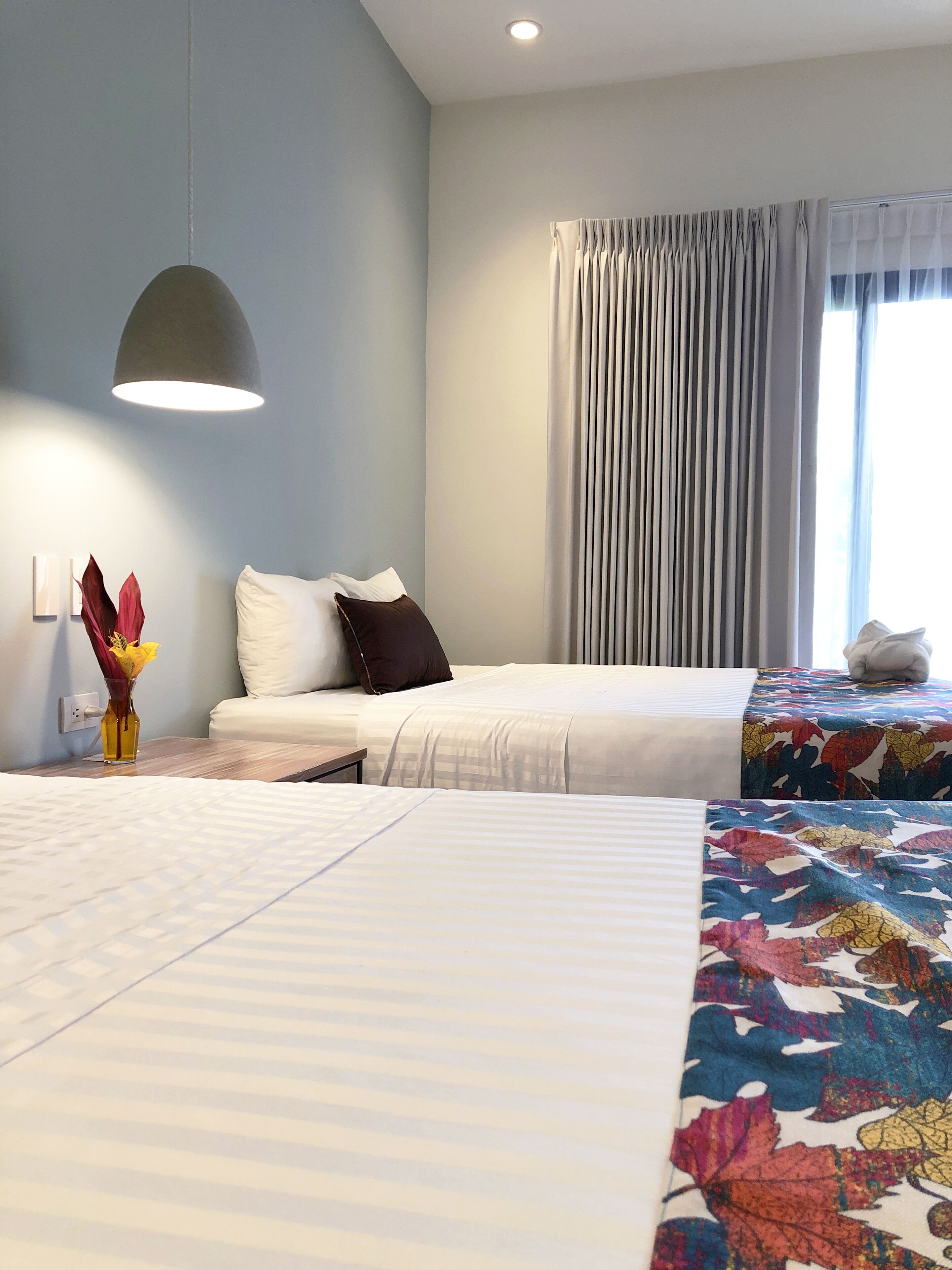 standard room, garden view | 1 bedroom, in-room safe, individually decorated, laptop workspace