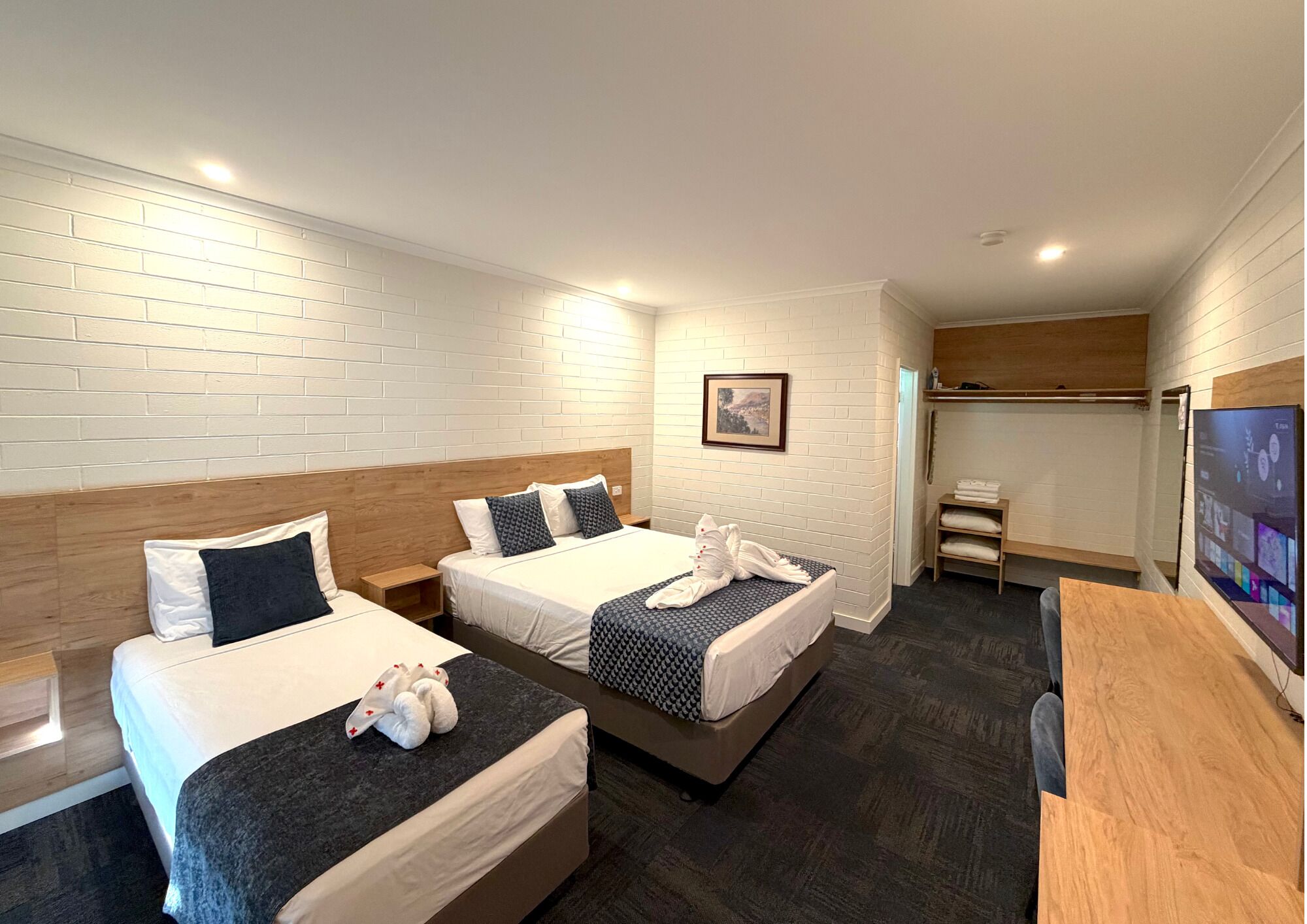 Superior Twin | Pillow-top beds, laptop workspace, iron/ironing board, free WiFi