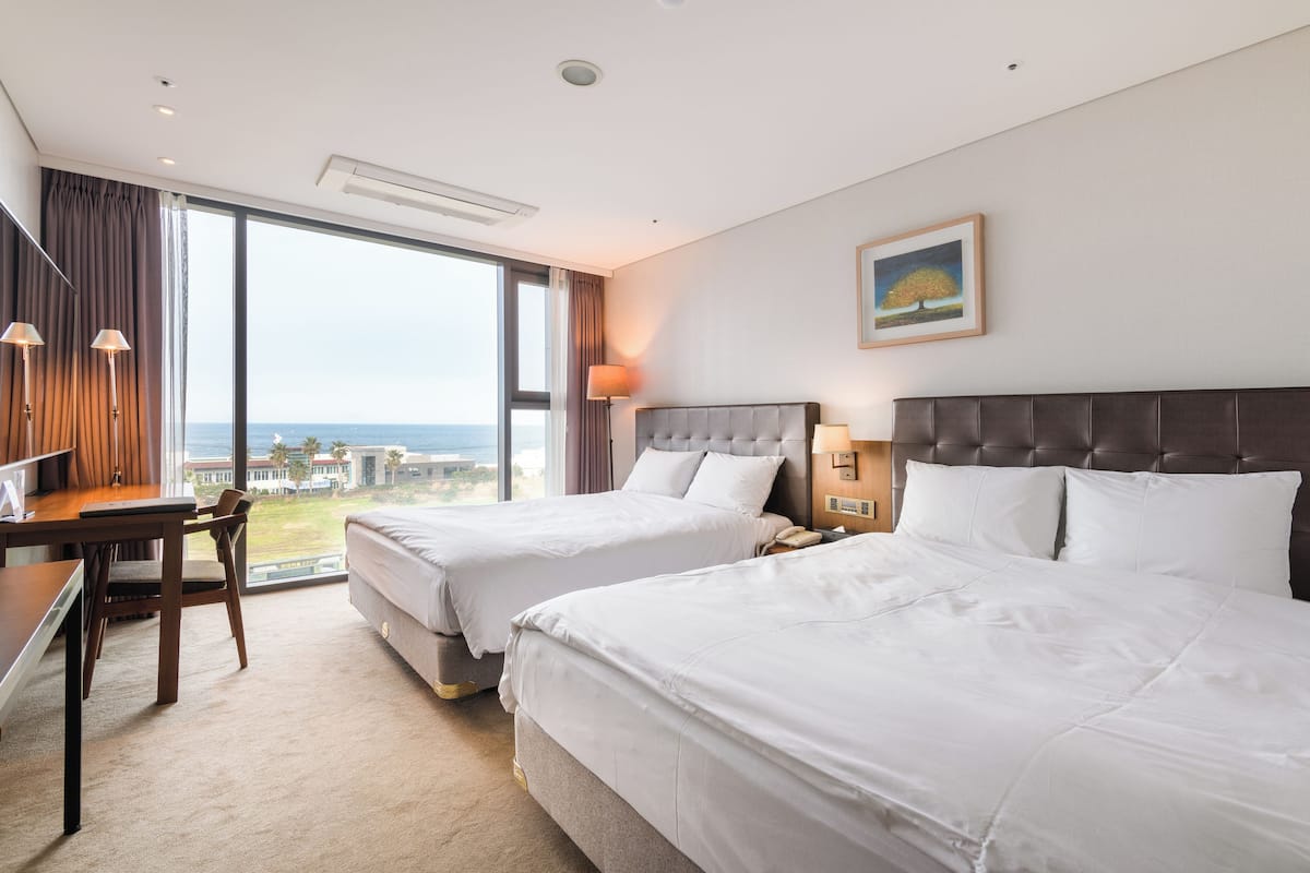 1 Schlafzimmer, hochwertige Bettwaren, Daunenbettdecken, Zimmersafe