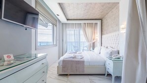 Room - Alpha Luxury Suites (Kassandra)