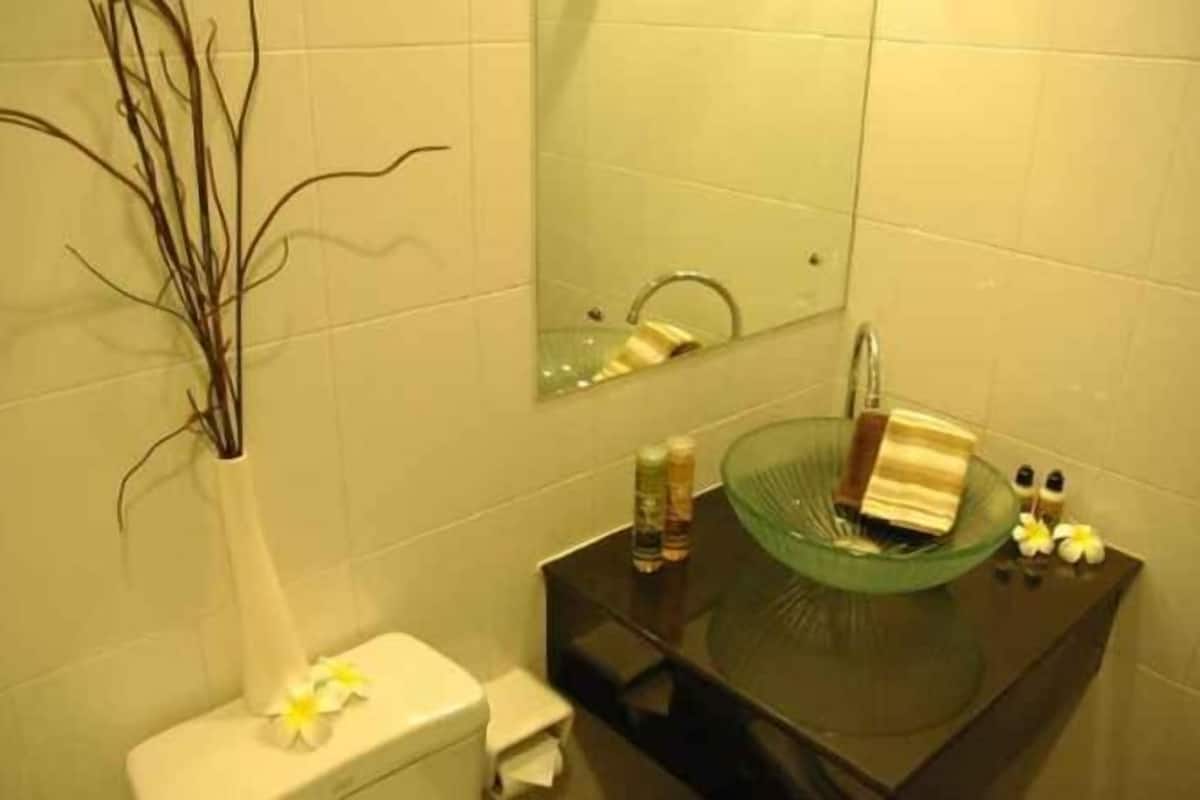 浴室 | 淋浴設備、免費盥洗用品、毛巾