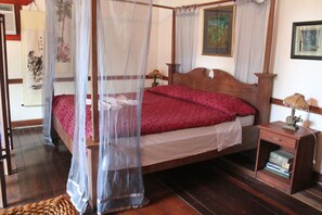 Blackout drapes - The Lotus Garden (Cahuita)