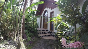 Unclassified image, 4 of 31, button - The Lotus Garden (Cahuita)