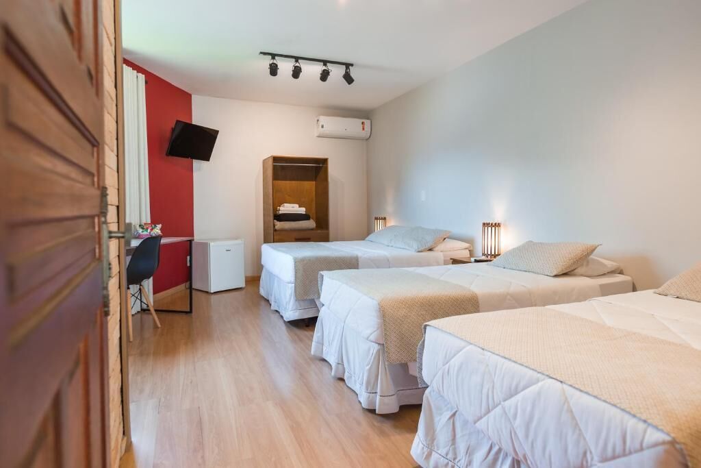 Literie hypoallergénique, minibar, fer et planche à repasser