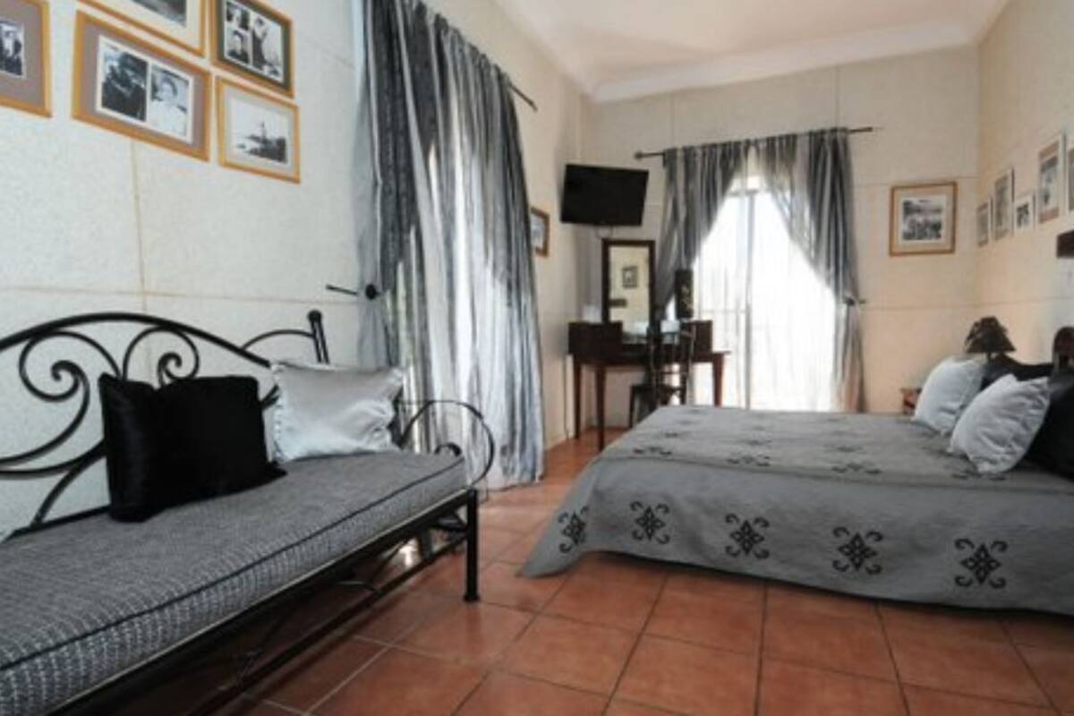 Cofres nos quartos, escrivaninha, cortinas blackout, Wi-Fi de cortesia