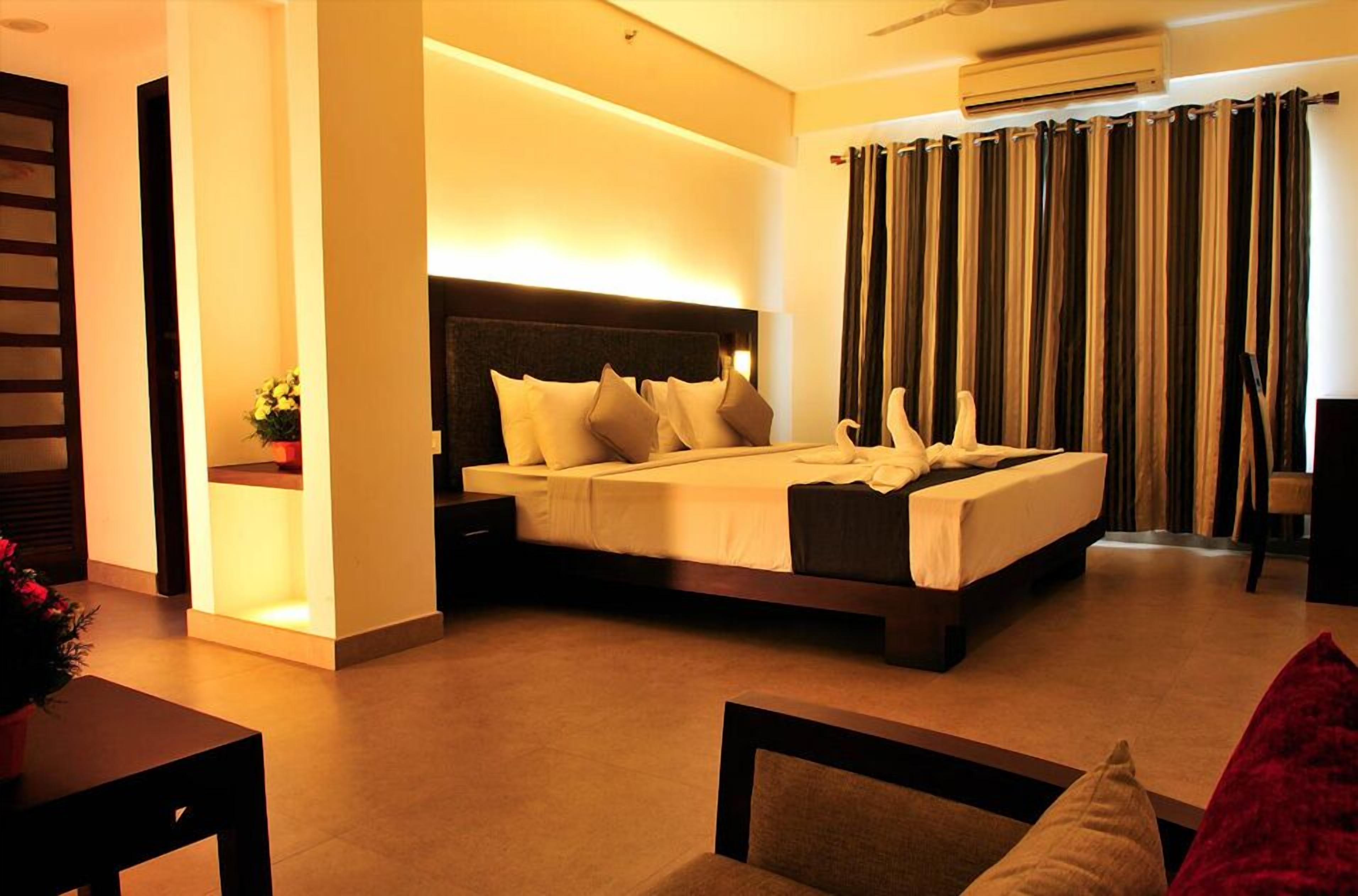 ميني بار ومساحة عمل للكمبيوتر المحمول وواي فاي مجانًا