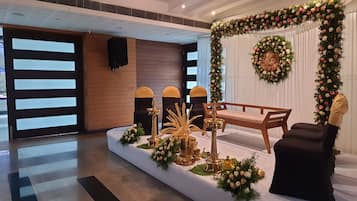 Meeting facility