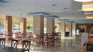 Bar (en el alojamiento)