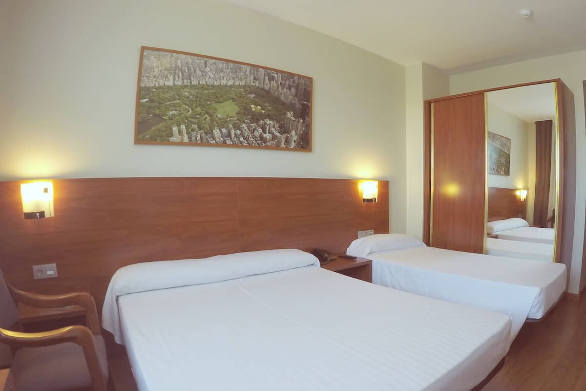 Minibar, desk, cribs (free), WiFi (free)