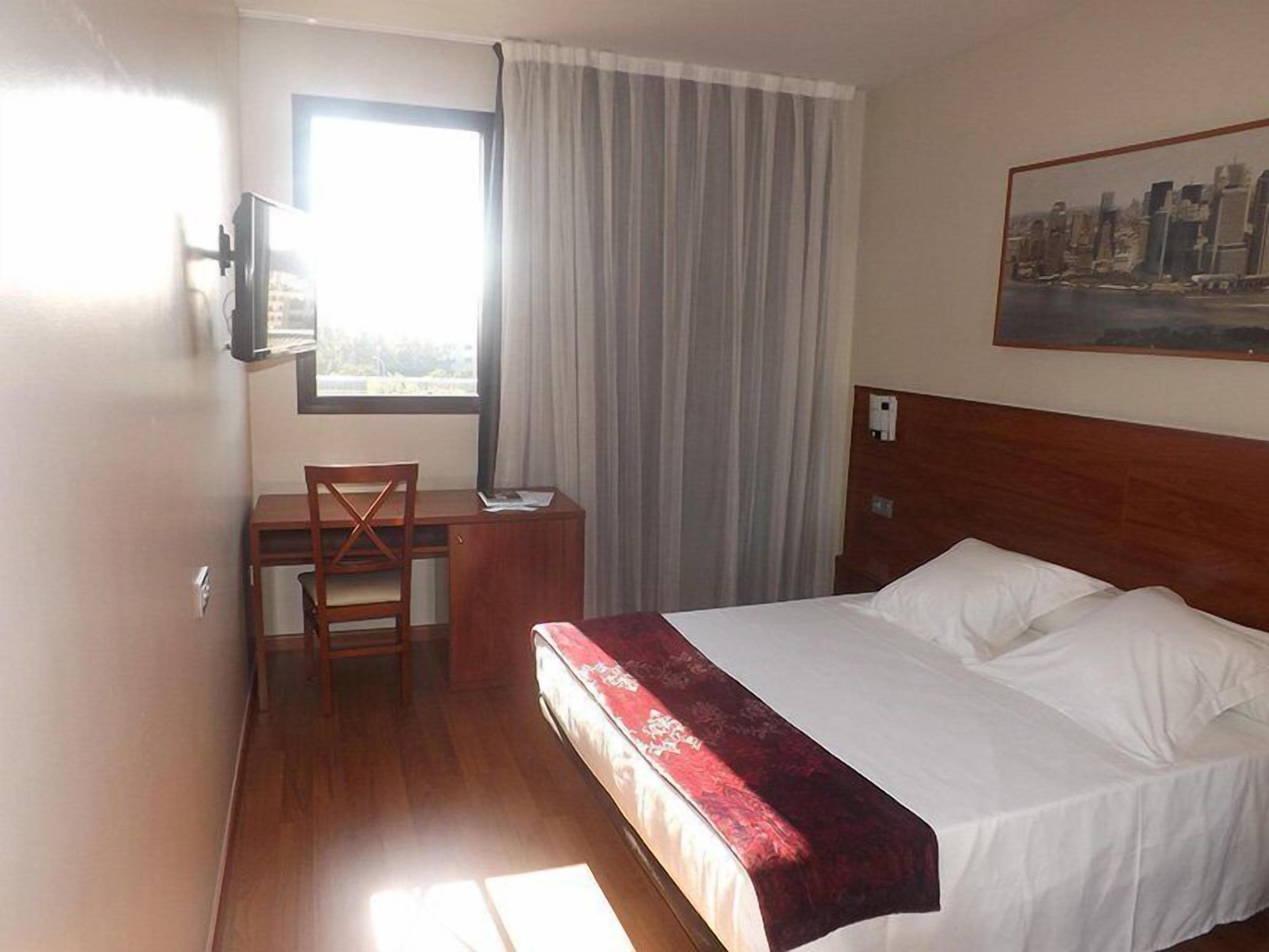 Minibar, desk, free cribs/infant beds, free WiFi