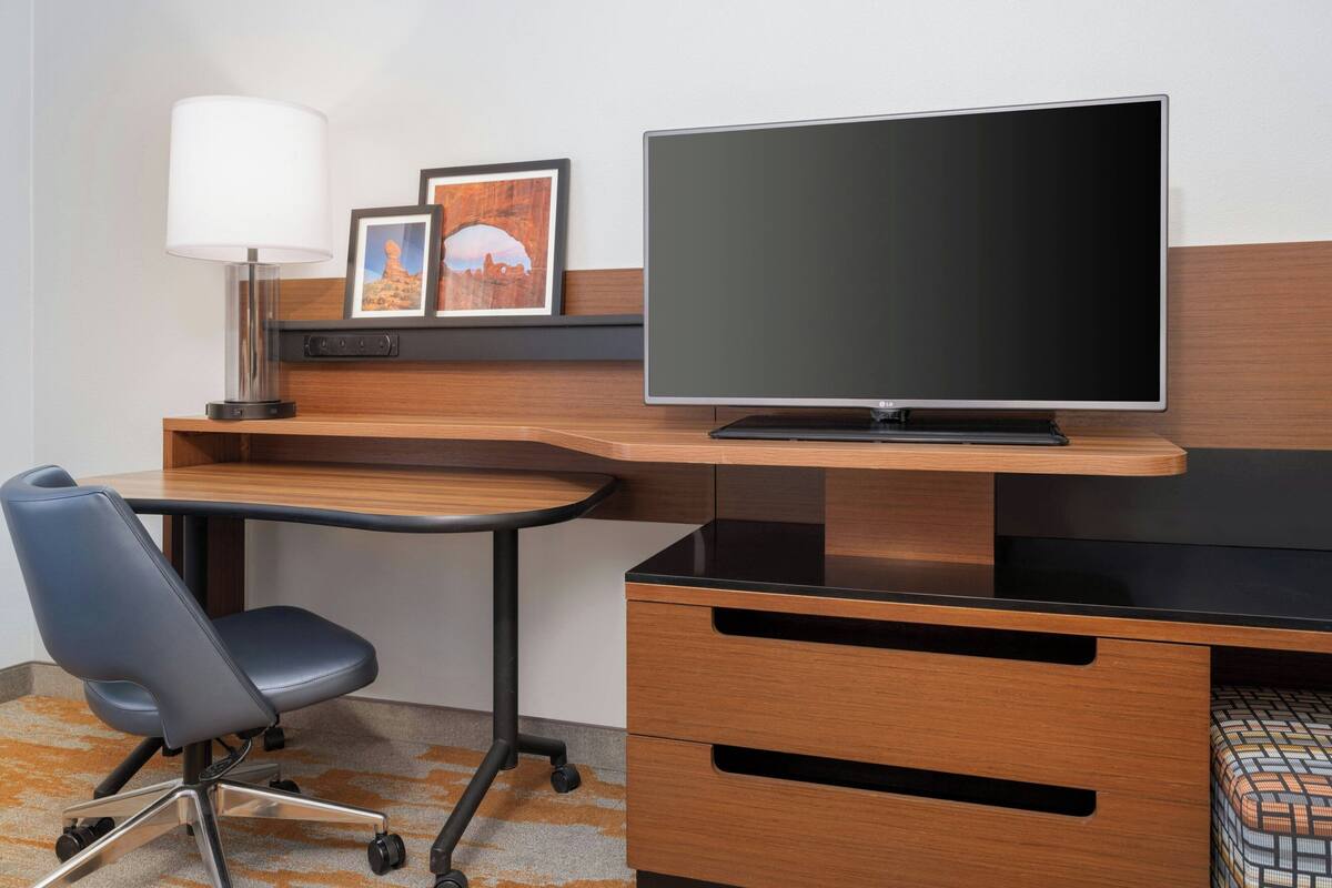 In-room safe, desk, laptop workspace, blackout drapes