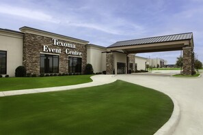 Exterior - Hilton Garden Inn Denison/Sherman/At Texoma Event Center (Denison)
