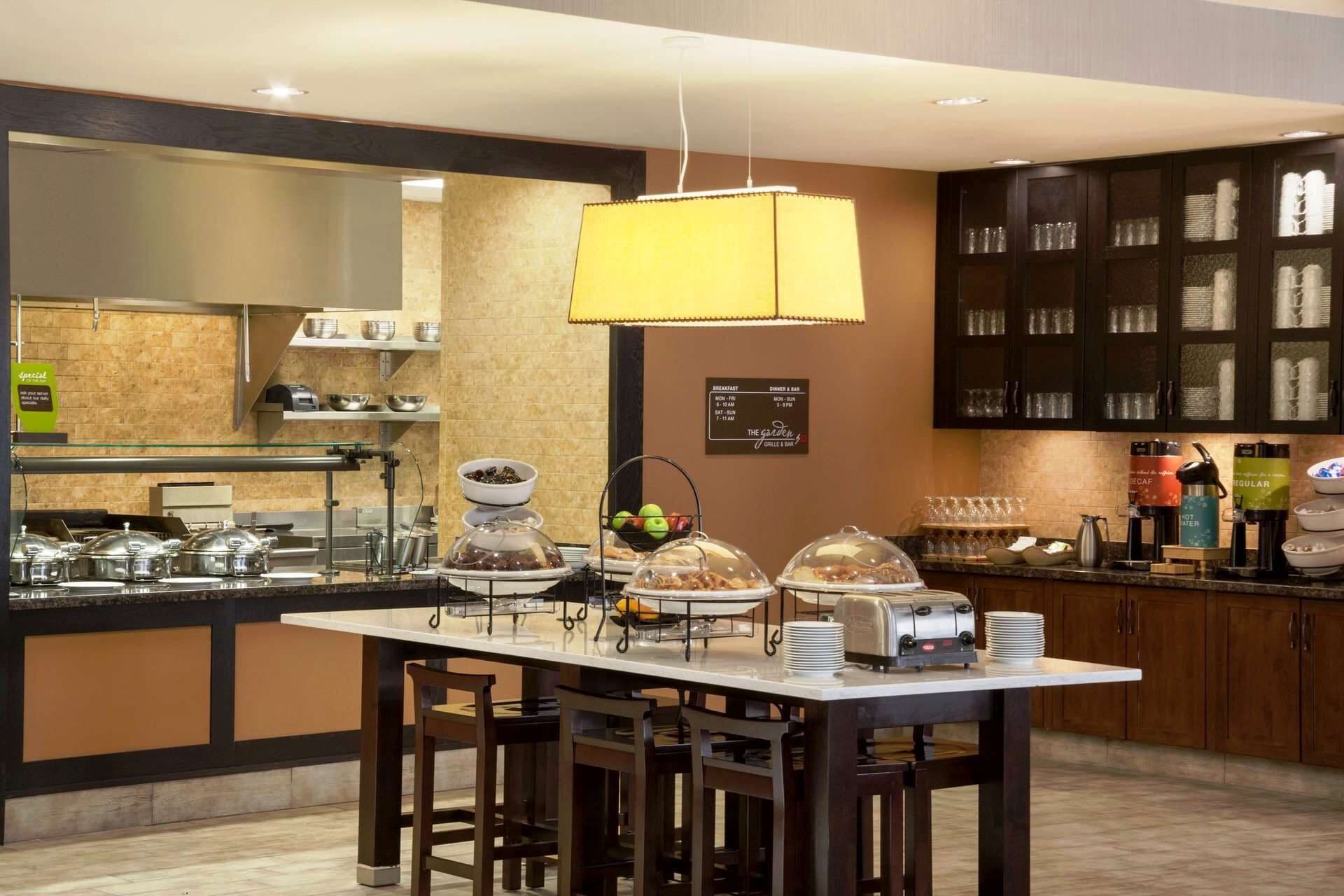 breakfast, lunch and dinner served