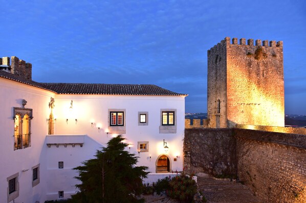 Exterior - Pousada Castelo de Óbidos - Historic Hotel (Obidos)