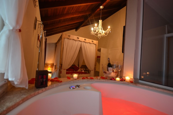 Premium Double Room | Minibar, in-room safe, individually decorated, free WiFi