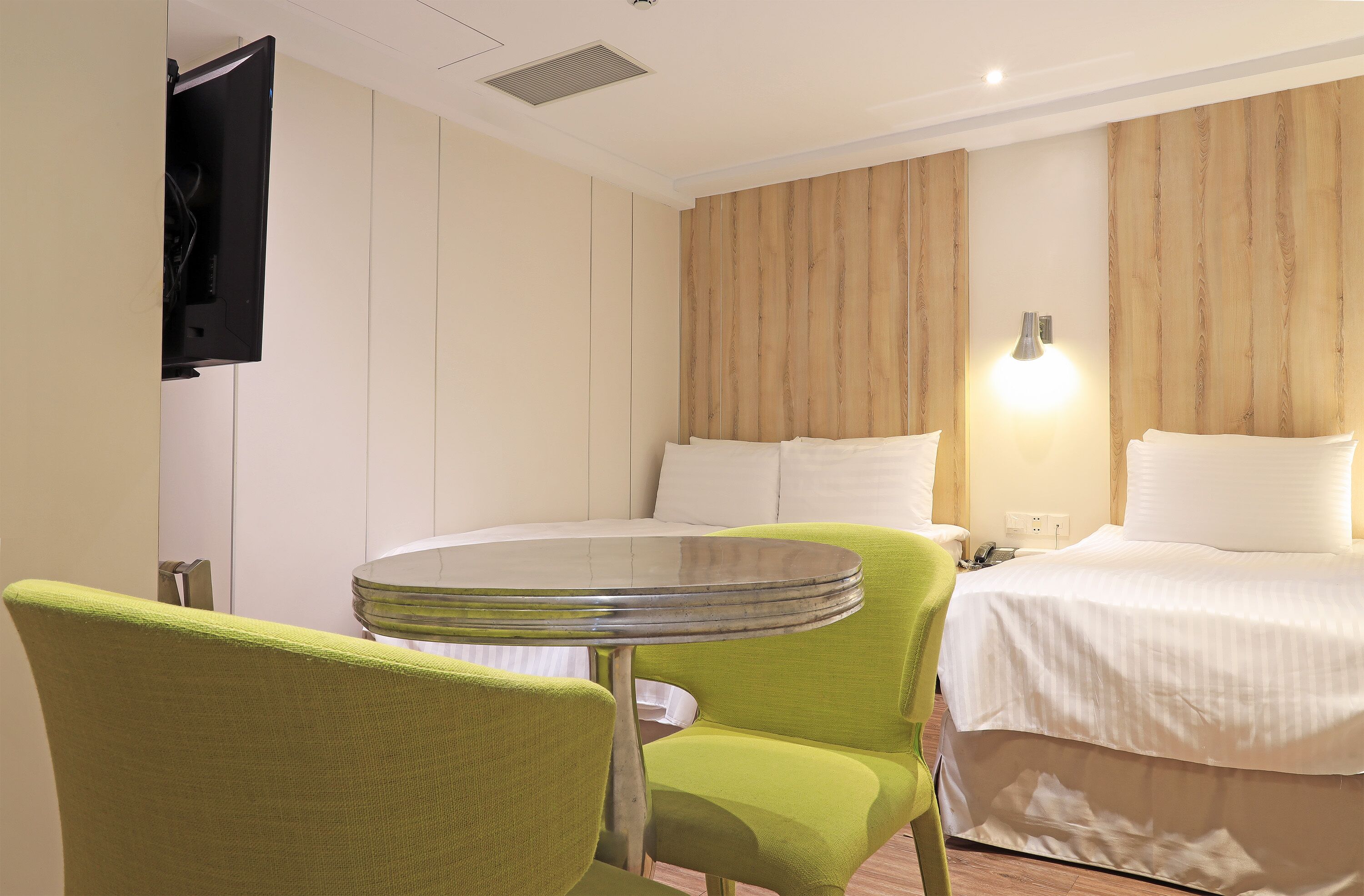 elite twin room | 1 bedroom, premium bedding, down duvets, in-room safe