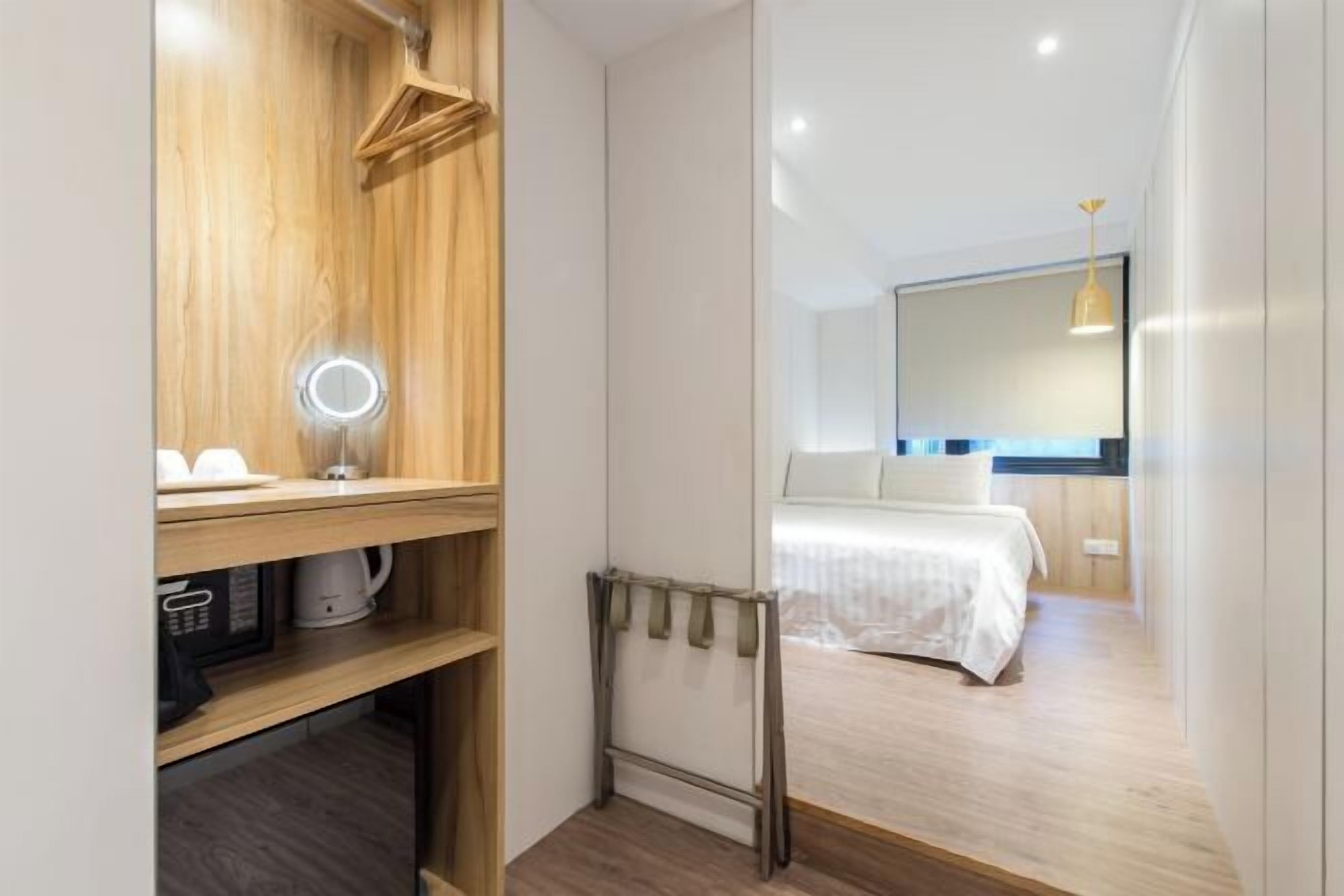 高档床上用品、羽绒被、客房内保险箱、免费 WiFi