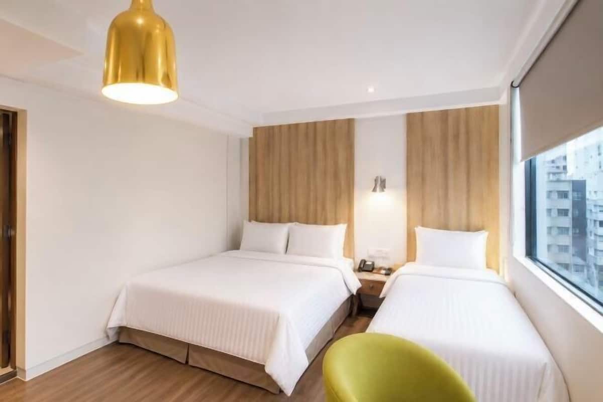 Premium bedding, down duvets, in-room safe, free WiFi