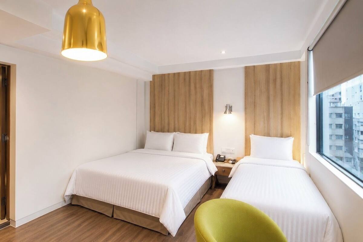 Premium bedding, down duvets, in-room safe, free WiFi
