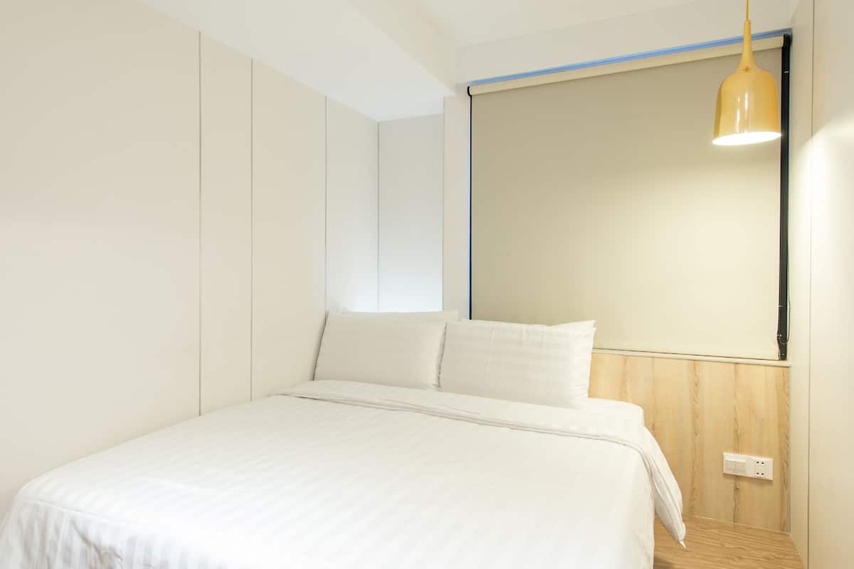 1 bedroom, premium bedding, down duvets, in-room safe