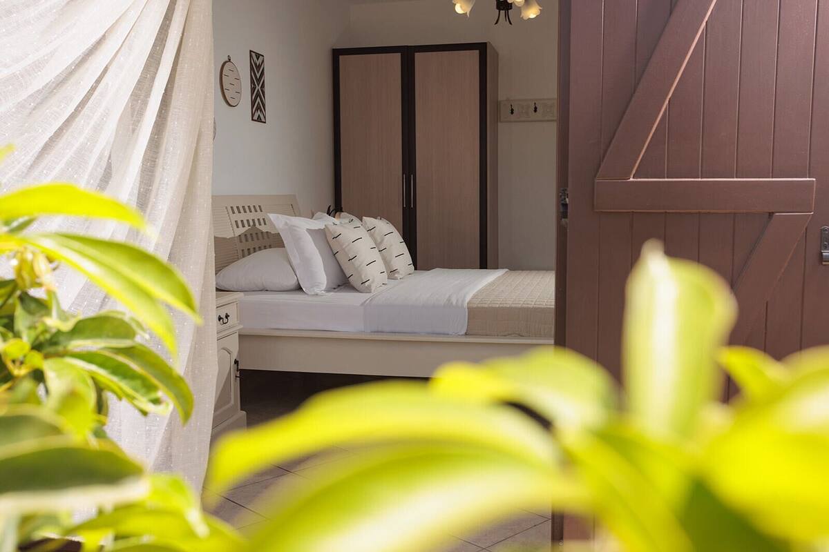 Superior Apartment, Balcony | 1 bedroom, in-room safe, individually decorated, soundproofing