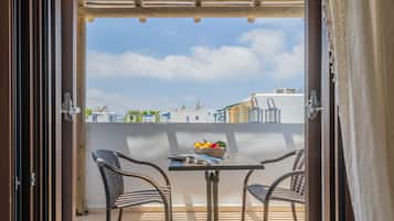 Triple Room | Terrace/patio