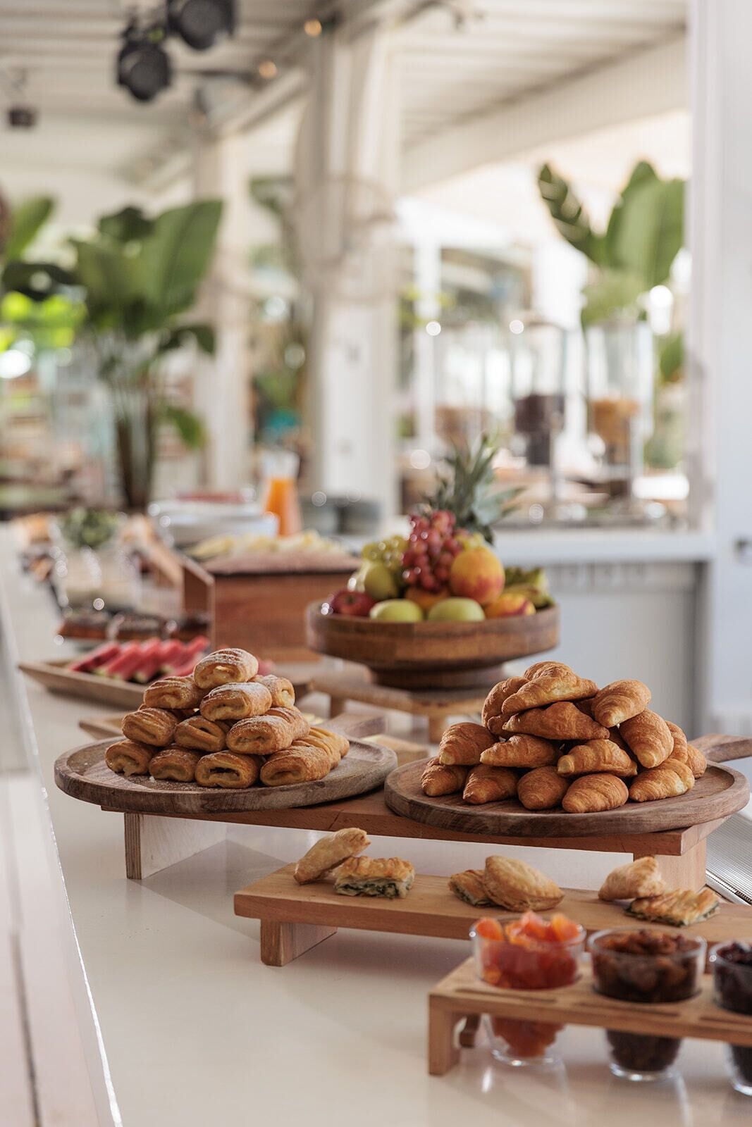 Tägliches Frühstücksbuffet gegen Gebühr