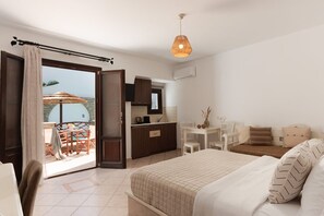 Triple Room, Pool View - Hotel Anemomilos (Naxos)