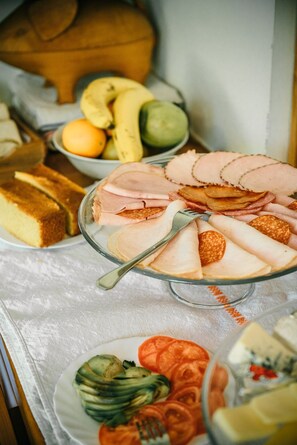 Petit déjeuner buffet compris