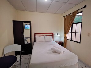 Quarto solteiro standard | Roupas de cama premium, individualmente decorados