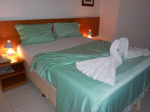 Superior Room | Minibar, in-room safe, free cots/infant beds, rollaway beds - Hotel Vilamar Salvador (Salvador)