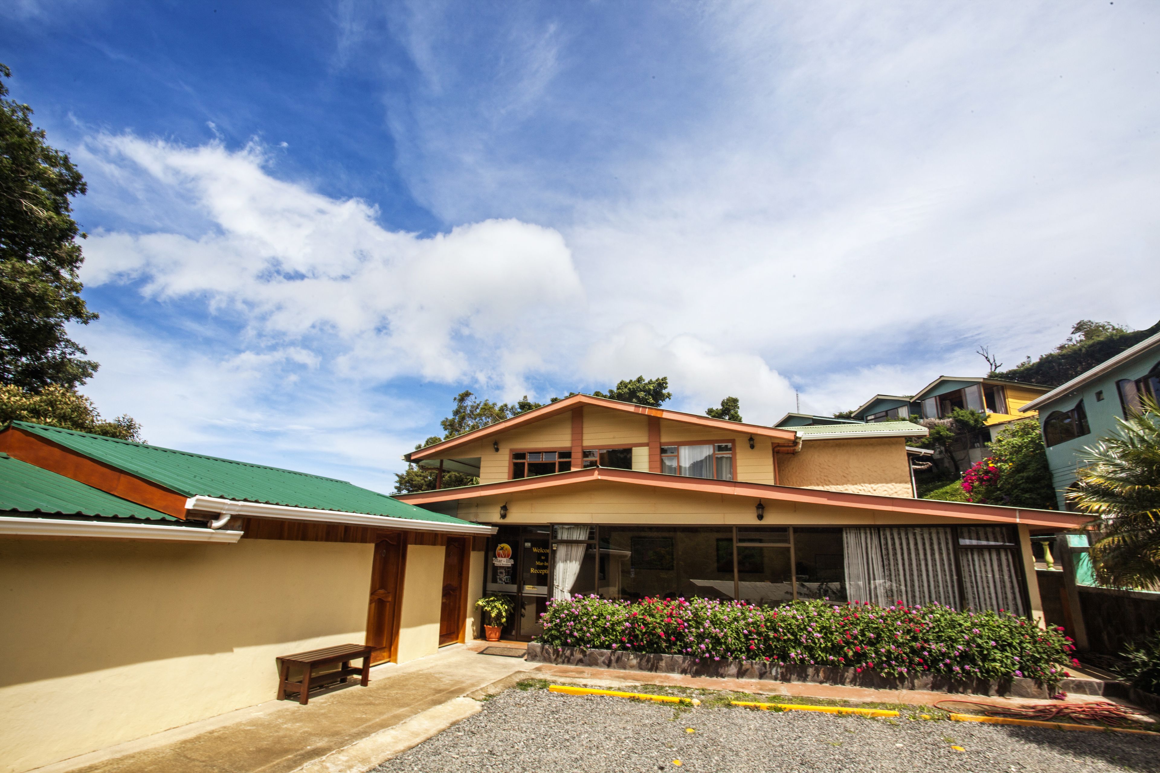 Entrada de la propiedad