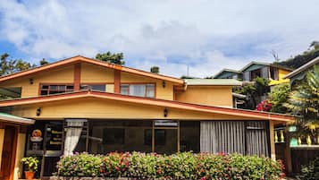 Bagian depan properti