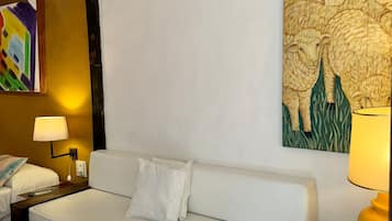 Minibar, rollaway beds, free WiFi, bed sheets