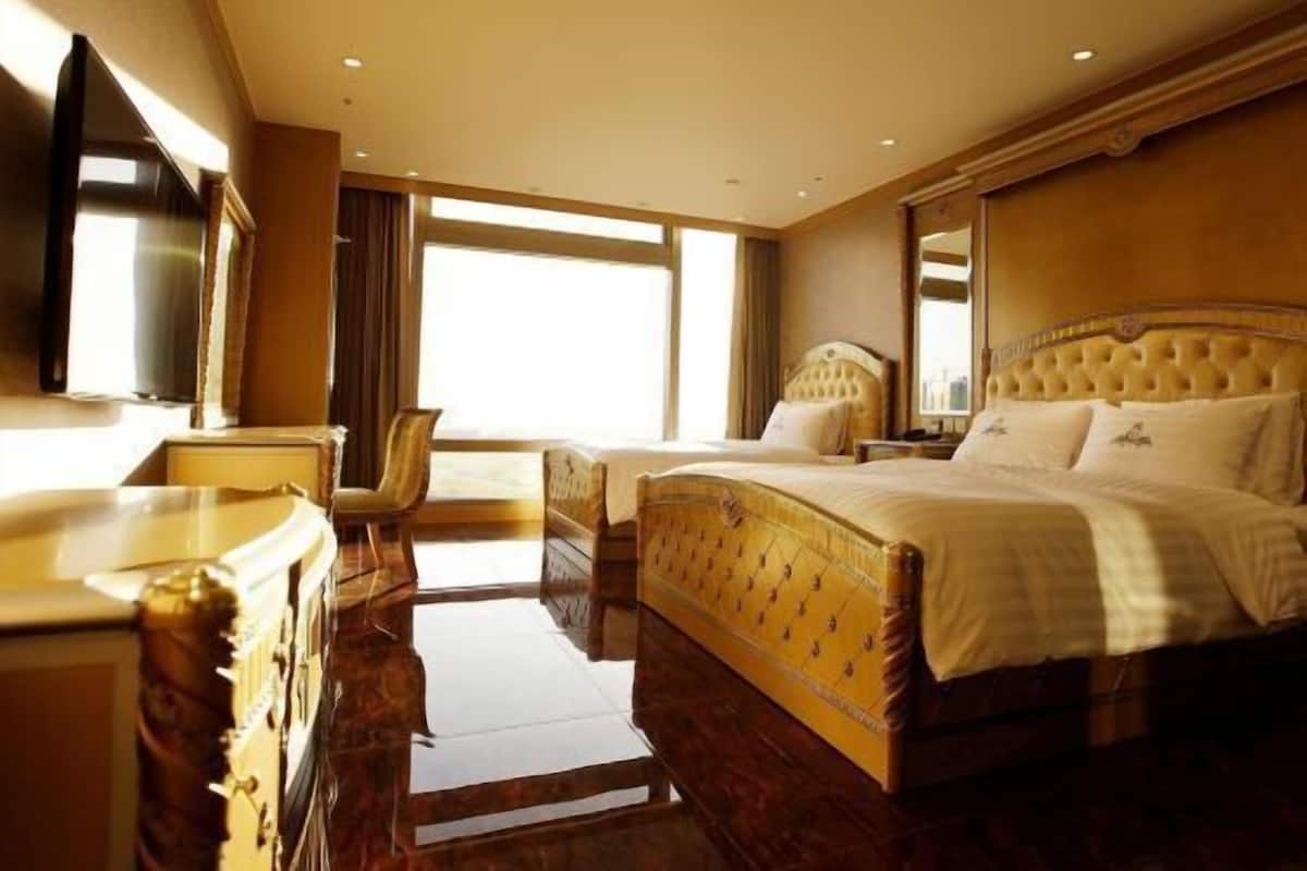 Down comforters, individually furnished, desk, blackout drapes