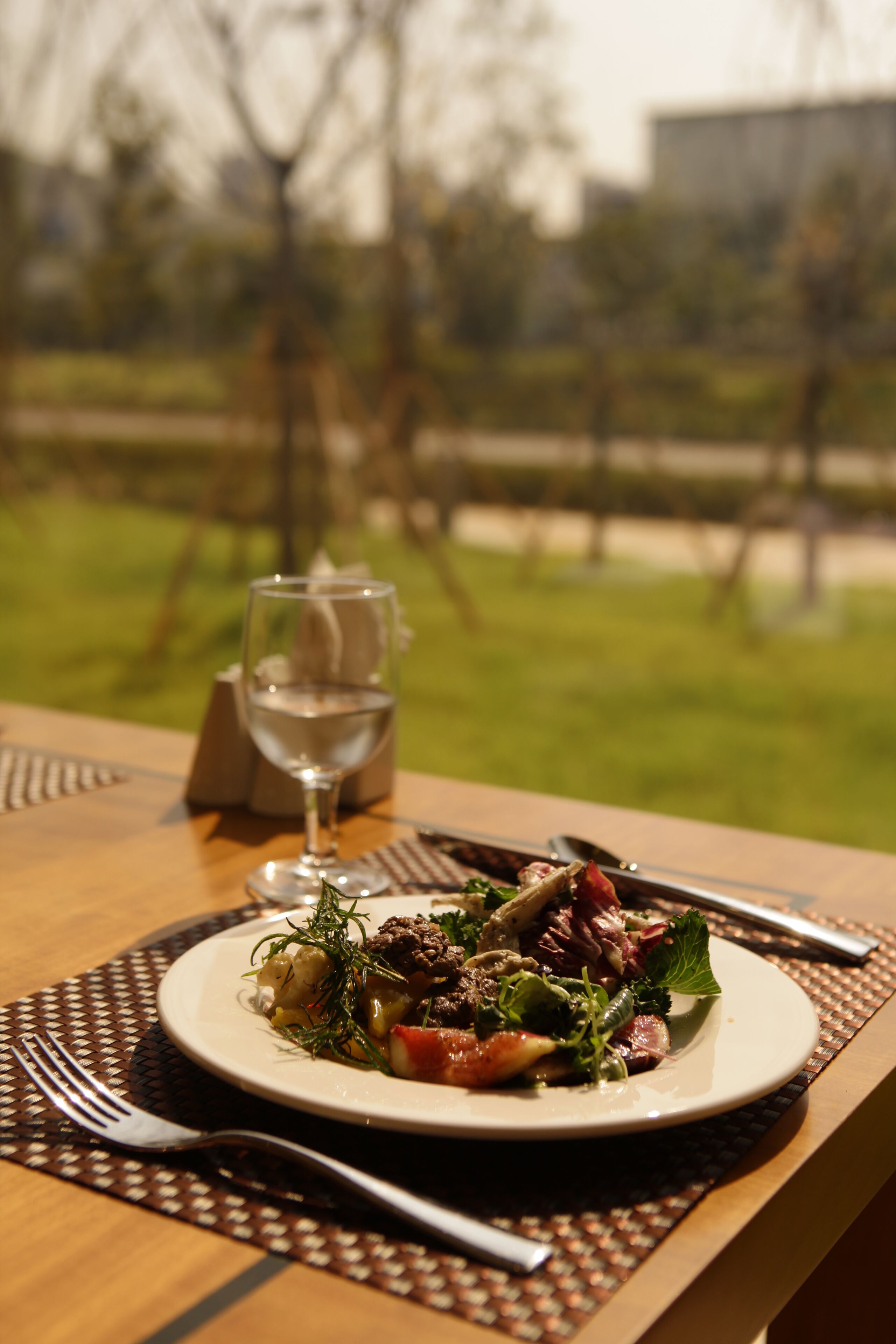 daily buffet breakfast (krw 29000 per person)