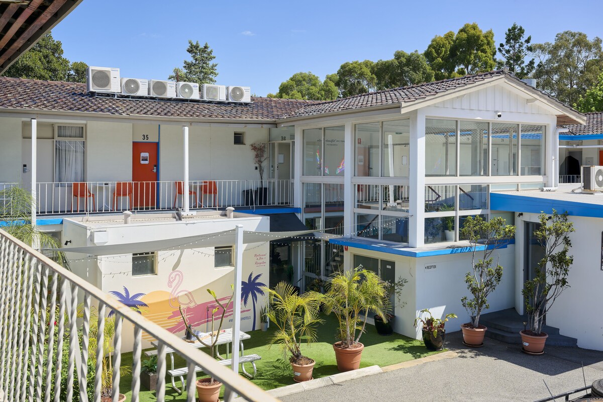 Baileys Motel