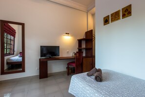Literie de qualité supérieure, coffres-forts dans les chambres, bureau