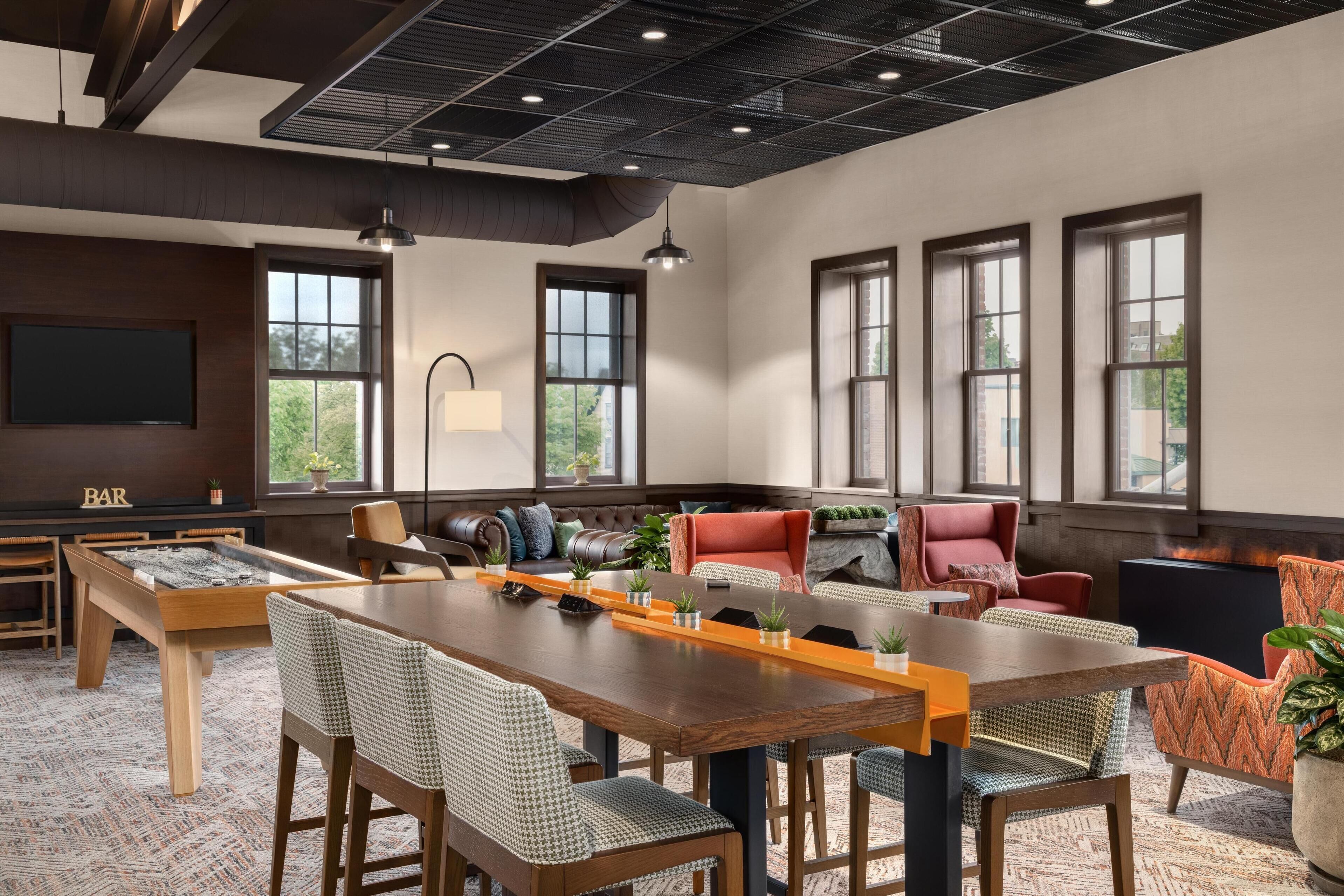 breakfast, lunch, dinner served; american cuisine