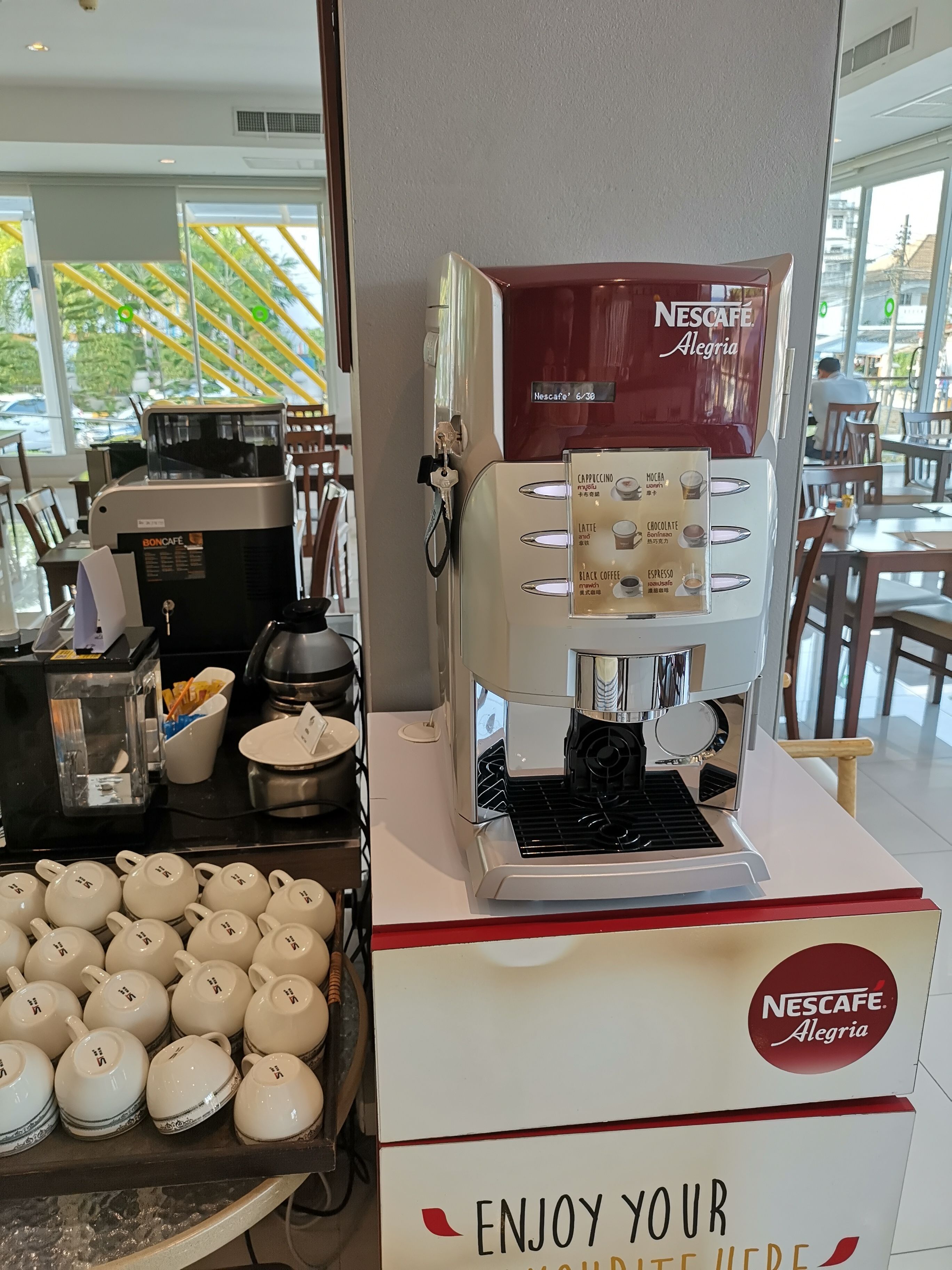 daily buffet breakfast (thb 350 per person)