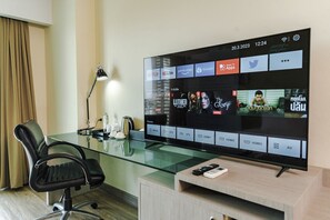 Grand Deluxe | Televisión