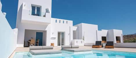 Grand villa, privézwembad | Terras
